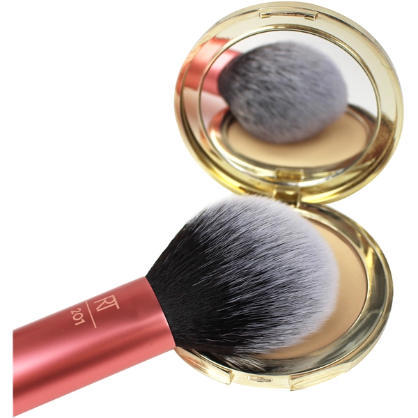 Real Techniques Powder Brush (Picture 2 of 5)