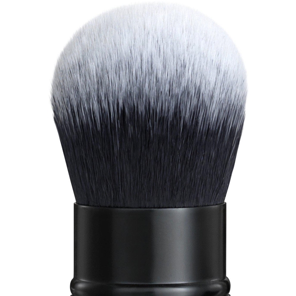 IsaDora Custom Complexion Brush (Picture 2 of 3)