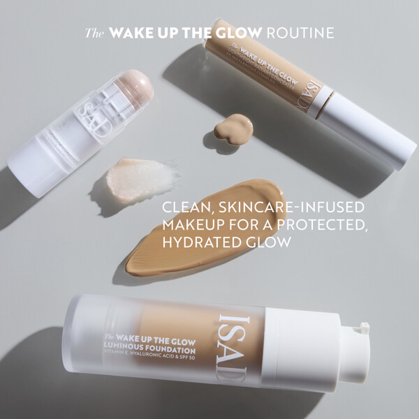 IsaDora Wake Up the Glow Foundation (Picture 9 of 10)