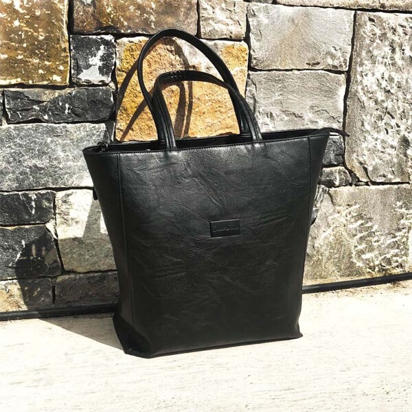 Black Jade Crosswear Totebag (Picture 5 of 9)