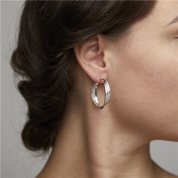 Jenifer Earrings (Picture 2 of 2)