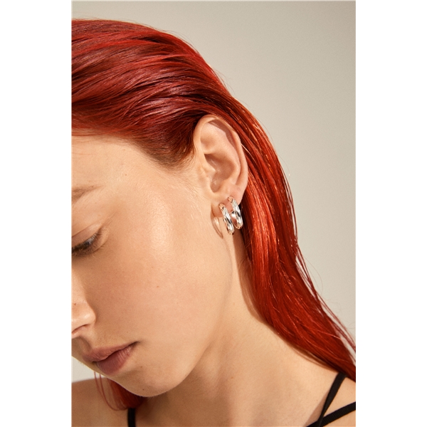 26221-6003 AMINA Medium Hoop Earrings (Picture 2 of 2)
