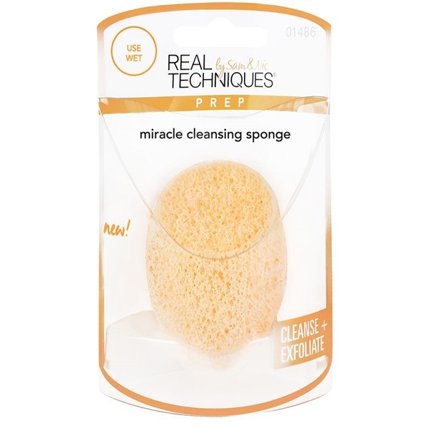 Real Techniques Miracle Cleansing Sponge (Picture 1 of 3)