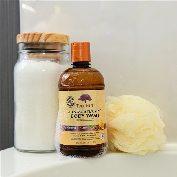Tree Hut Shea Body Wash Almond & Honey (Picture 2 of 2)
