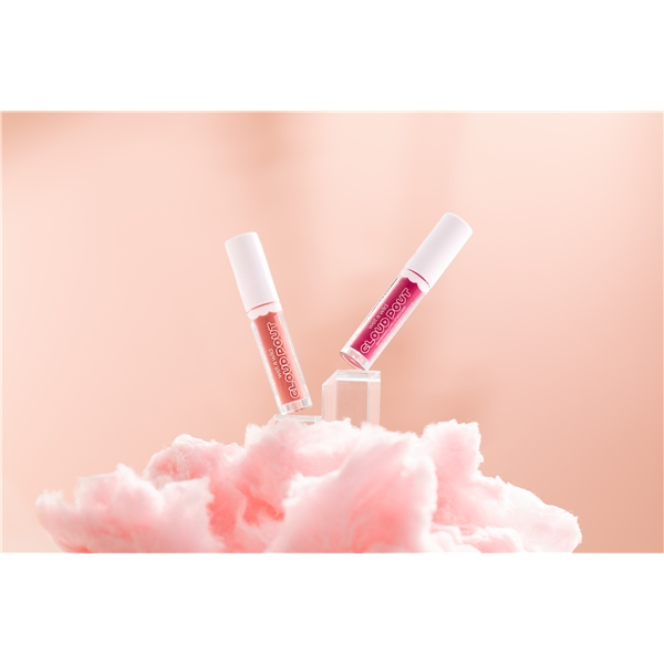 Wet n Wild Cloud Pout Marshmallow Lip Mousse (Picture 4 of 4)